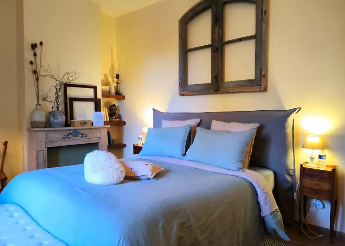 Les 2 Brigards Couette-café 4*